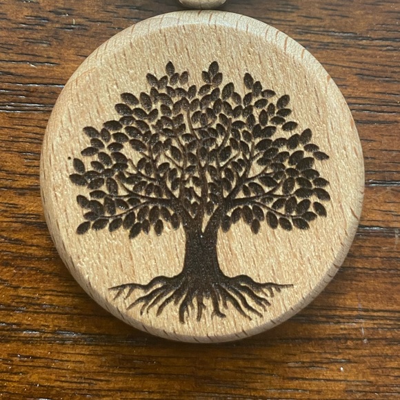 Wooden Tree of Life engraved Keychain - Picture 2 of 4